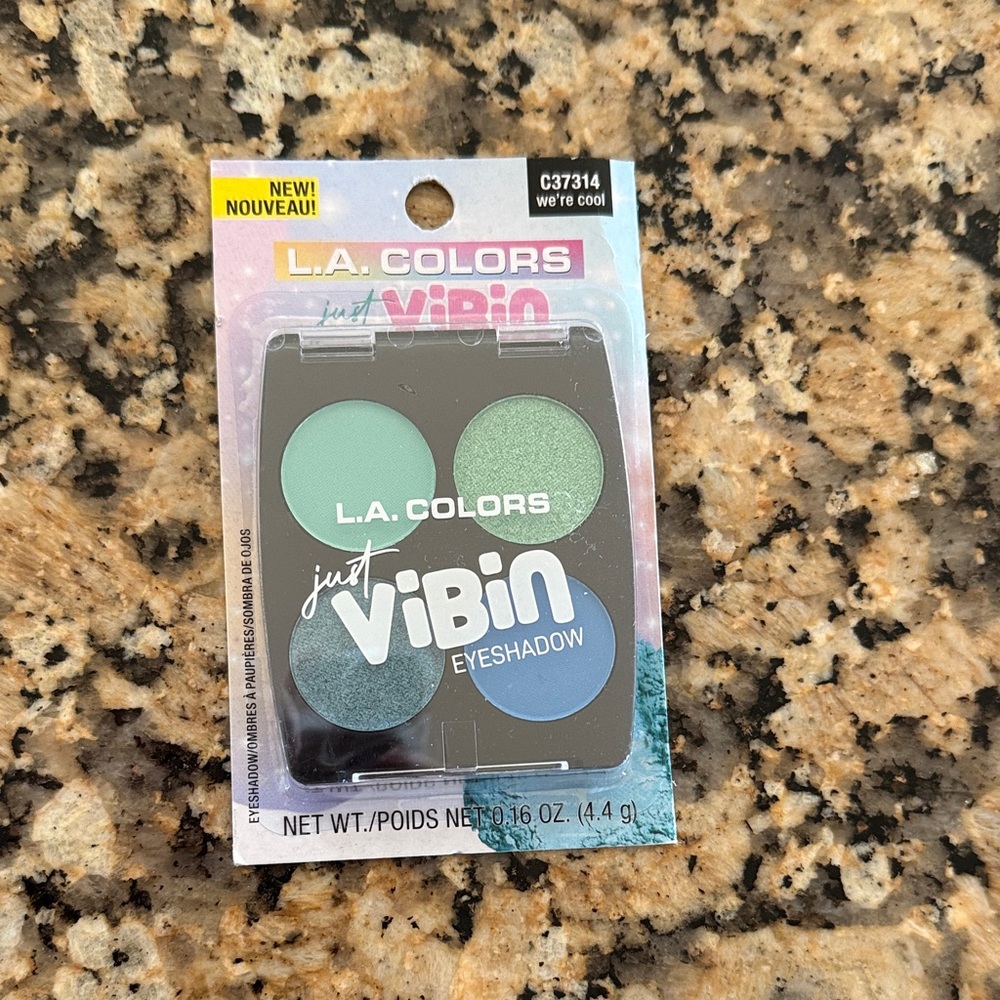 L.A. Colors Just Vibin Eyeshadow Palette - Aqua and Emerald